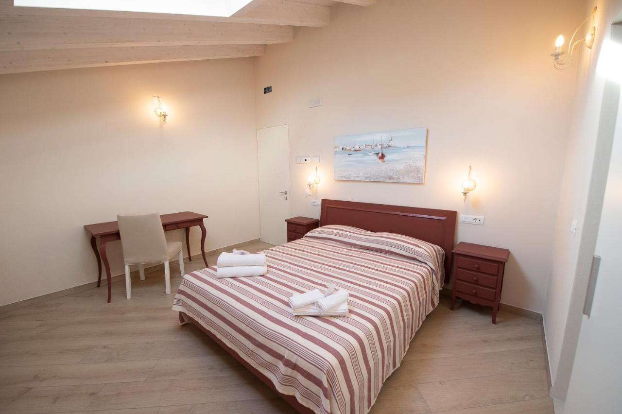 Villino Micol Camere A Due Passi Dal Mare Marina di Carrara Kültér fotó