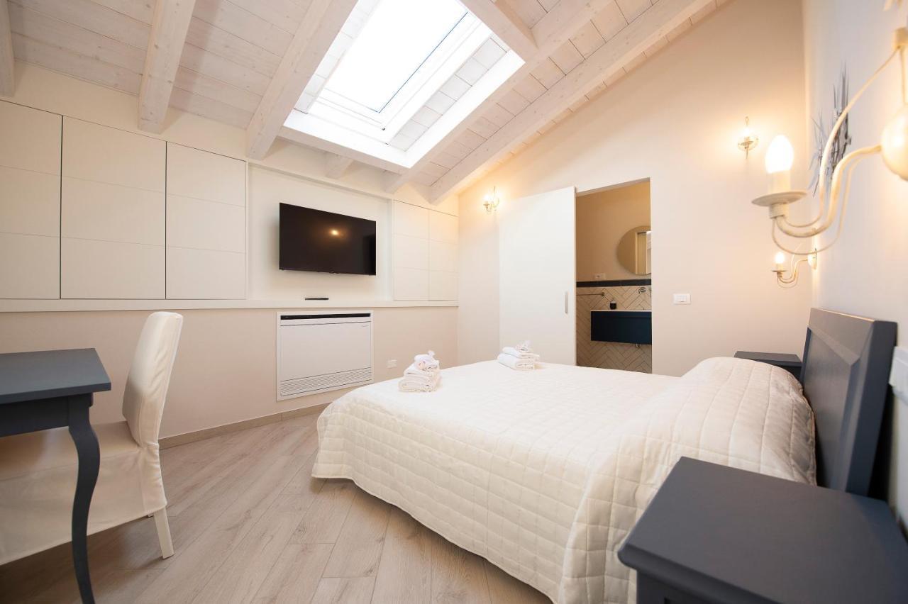 Villino Micol Camere A Due Passi Dal Mare Marina di Carrara Kültér fotó